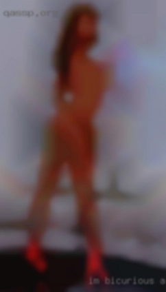 Im swingers in NC bicurious and love big tits.